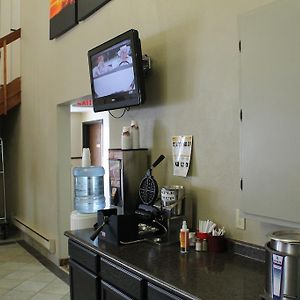 Lone Tree Inn